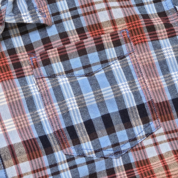 Levi's men's short sleeve button down red and blue plaid shirt XXL - Picture 6 of 8